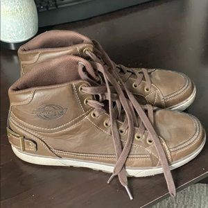 Men’s dress sneaker